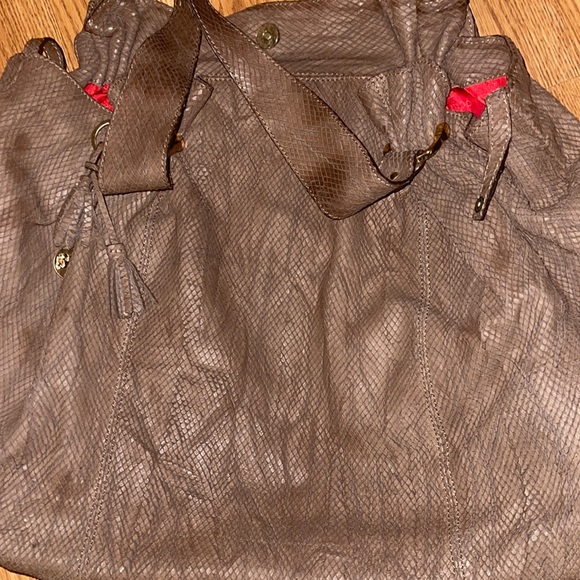 Jenringo - Picture 1 of 6